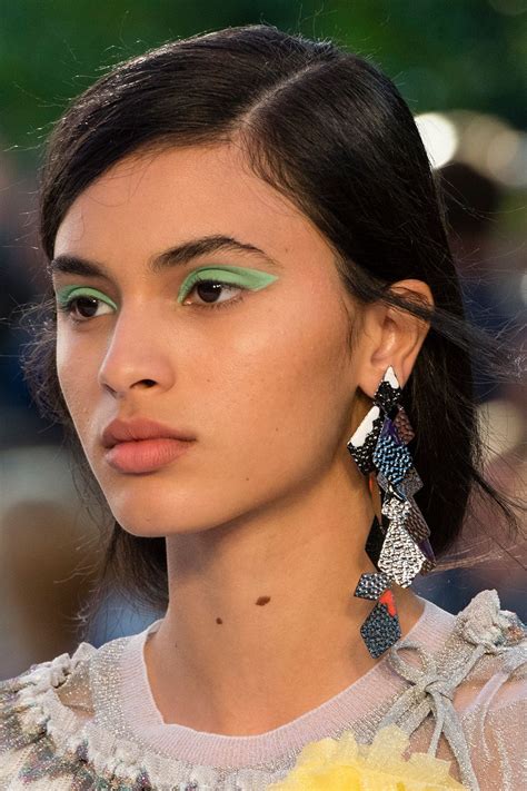 6 New Beauty Trends To Put A Spring In Your Step