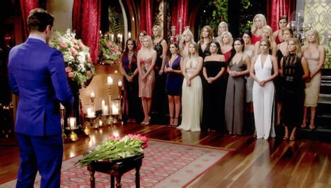 Insider Blabs The Awful Secret Behind The Bachelors Rose Ceremonies