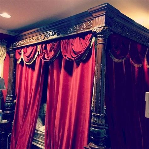 Nice 46 Captivating Gothic Canopy Bed Curtain Design Ideas With