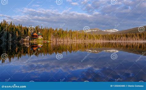 Fishing Cottage On Pristine Canadian Mountain Lake Stock Image Image