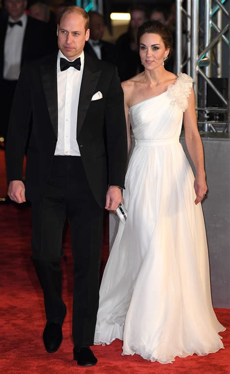 Het laatste nieuws, sport en weer, horoscoop en entertainment, financieel, lifestyle, gezondheid, auto en reizen. Wauw: William en Kate schitteren op de rode loper BAFTA ...