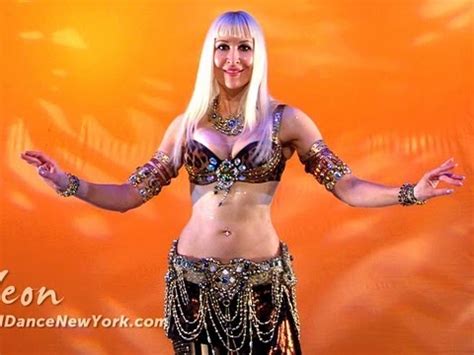 Belly Dance How To Chest Circle Move Belly Dancing With Neon YouTube