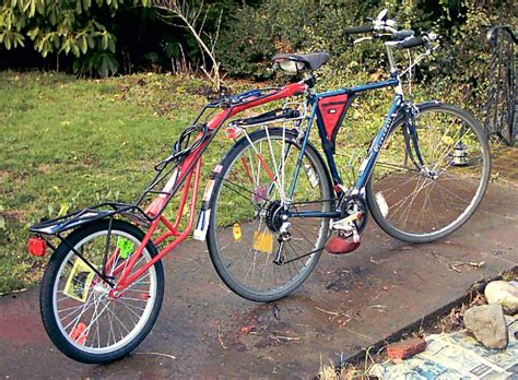 As for the trailer, it needs to be designed for motorcycle use. WB Bicycle Gallery: Beth Hamon's Single Wheel Trailer Rig