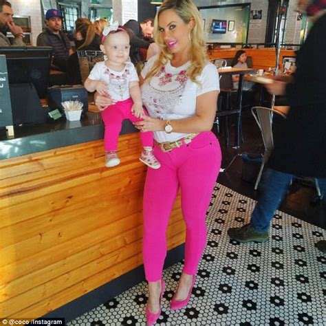 Ice T And Coco Austin Mobbed By Fans In Sydney Daily Mail Online