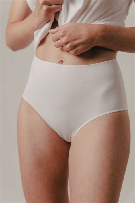 White Seamless High Waisted Briefs Invisibles Maison Lejaby