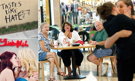 Chick Fil A Chaos As Gay Rights Protesters Stage Same Sex Kiss Day Daily Mail Online