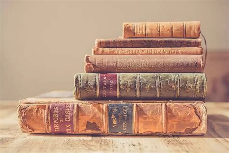 How To Value Antique Books For Buying Or Selling Cash For Your Books