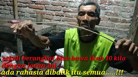 Kita tidak pernah tahu pola yang kita wariskan akan berakhir dimana. Ritual turun temurun dalam membuat joran supaya ampuh adat ...