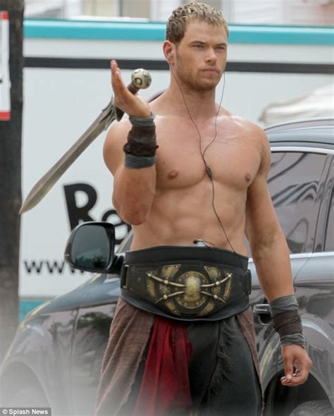 Kellan Lutz Shows Off His Incredibly Sculpted Torso After Gaining 20lbs