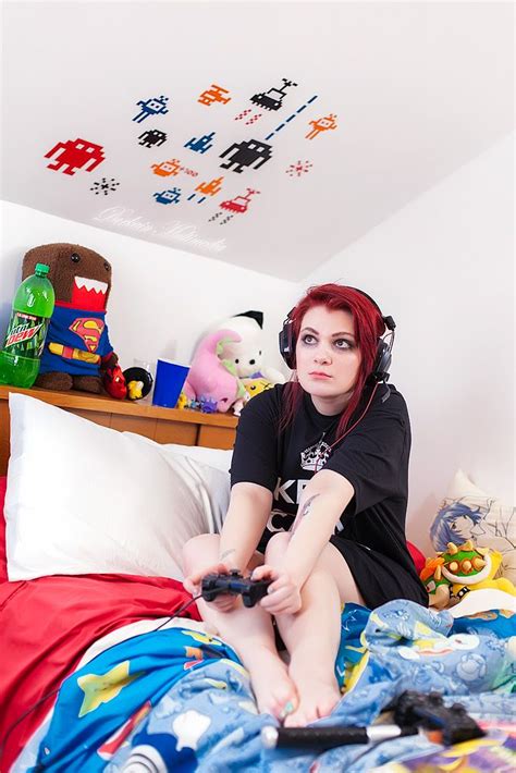 photoshoot real gamer girls the geeky peacock gamer girl hot real gamer girl gamer girl