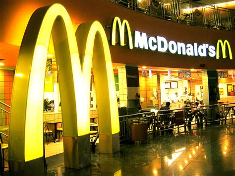 The golden arches logo, mcdonald's ja happy meal on mcdonald's corporation'i ja selle sidusettevõtete registreeritud kaubamärgid. mcdonalds - CPAfrica