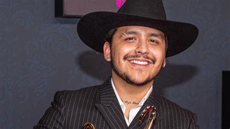Aunque todos esperan que belinda y christian nodal se comprometan, la sorpresa la dieron los papás del cantante de regional mexicano. ¡No chocó, le chocaron! Destrozan Ferrari de Christian ...