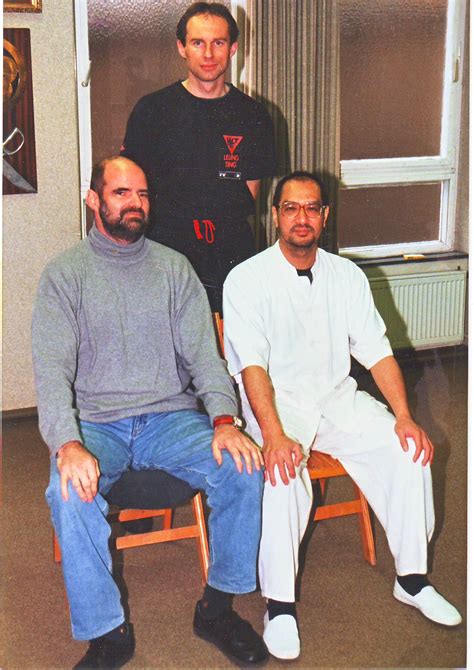 Kernspecht was born on august 15, 1990. Dai-Sifu Axel Oschlies - Kungfu lernen in Hamburg - Leung ...