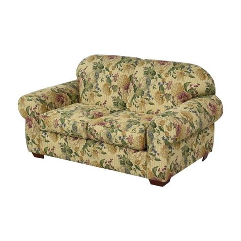 57 Off Sealy Sealy Upholstered Loveseat Sofas