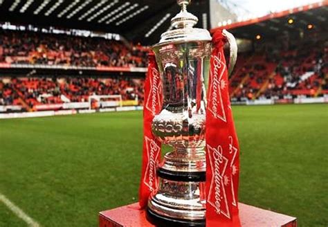 The 2019 malaysia fa cup (also known as shopee malaysia fa cup for sponsorship reasons) is the 30th season of the malaysia fa cup, a knockout competition for malaysia's state football association and clubs. Jadwal Lengkap FA CUP Putaran Ketiga (7-10 Januari 2017 ...