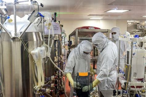 Serum institute of india pvt. Bill Gates, the Virus and the Quest to Vaccinate the World ...