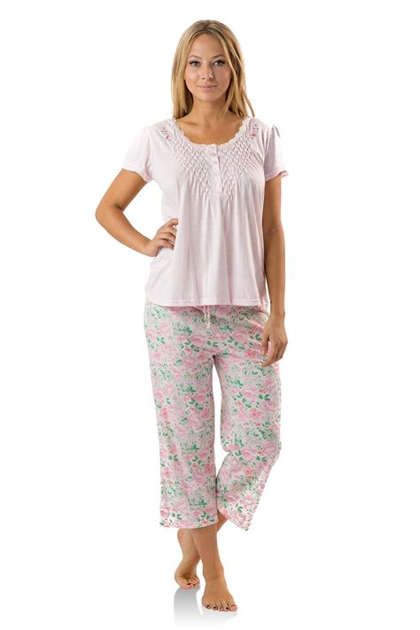 Casual Nights Women S Short Sleeve Floral Capri Pajama Set