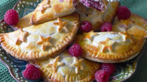 Raspberry And Cream Cheese Empanadas Recipe Que Rica Vida