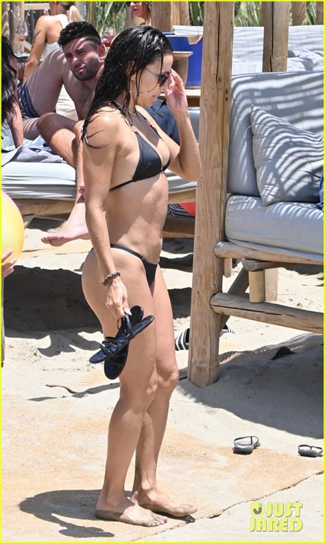 Eva Longoria Slips Into A Black Bikini For Marbella Beach Day With Husband Jose Baston Photo