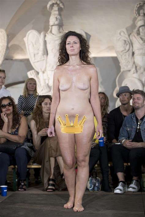 Catwalk Nude Models