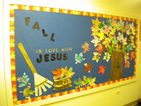 Every festive occasion such as thanksgiving is eagerly awaited by kids and adults alike. Fall Bulletin Board Ideas For Church | Fall church ...