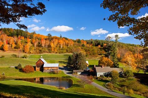 All The Ways To Enjoy Fall Foliage In Vermont Hikes Ski Gondolas Scenic