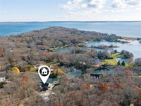1320 Little Peconic Bay Road Cutchogue Ny 11935 Mls 3518853 Zillow