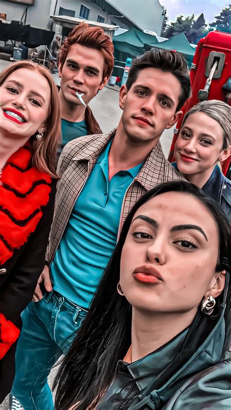 Riverdale Betty Riverdale Cast Riverdale Archie And Veronica Riverdale Poster Camila Mendes