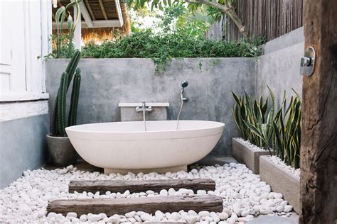 Outdoor Pool Bathroom Ideas 24 Cozy Pool Cabana Ideas For Your