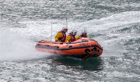 Ilfracombe Rnli Lifeboats Launch To Four People Cut Off By Tide Rnli