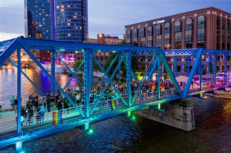 Blue Bridges Nighttime Glow Is Coming Back Grand Rapids Magazine