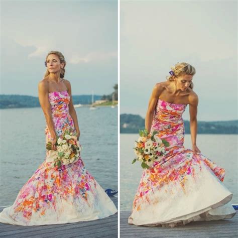 18 Colorful Wedding Dresses For The Non Traditional Bride Effy Moom Free Coloring Picture wallpaper give a chance to color on the wall without getting in trouble! Fill the walls of your home or office with stress-relieving [effymoom.blogspot.com]