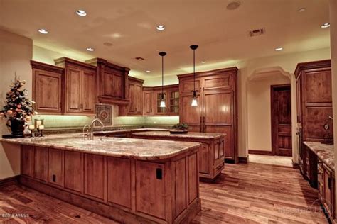 Contractor lighting, commercial lighting, residential lighting and builders lighting. Inspired LED Kitchen LED Lighting for Above and Under Cabinets | InspiredLED Blog