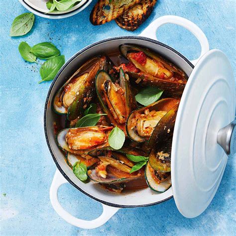 mussels with tomato and garlic broth recipe woolworths