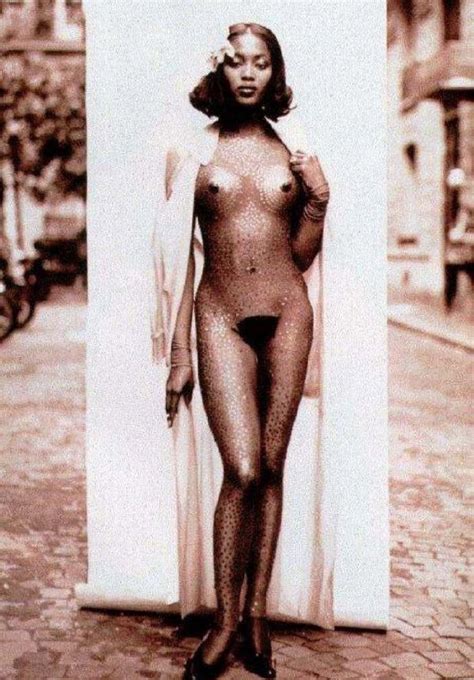 Naomi Campbell Ihre Nacktfotos Sind Kunst Nacktefoto Com Nackte Promis Fotos Und Videos
