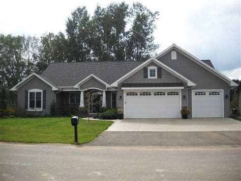 Concrete grey ivory pearl grey light blue sand dusty green tundra glacier grey velvet linen velvet white biscuit an attractive high quality vinyl siding that stands the test of time • remarkable range of 9 bold colours • universal design suitable. gray vinyl siding white trim - Google Search | Home ...