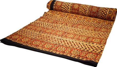 Die tagesdecke ist neben der schutzfunktion für das bett ein heimtextil zur raumdekoration. Blockdruck Tagesdecke, Bett , Sofaüberwurf ...