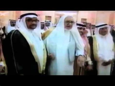 اعلامي بطل الكويت السابق بالكيك بوكسنج snapchat:abdulla_tulaihi for bussiness inquiries: الملك عبدالله والمدرس اللي ضربه وهو صغير - YouTube