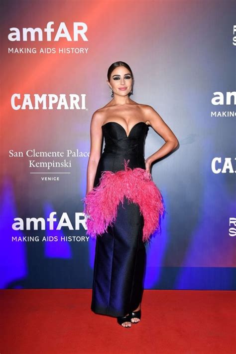 Olivia Culpo In A Revealing Dress Showed Big Tits In Venice 12 Photos The Fappening