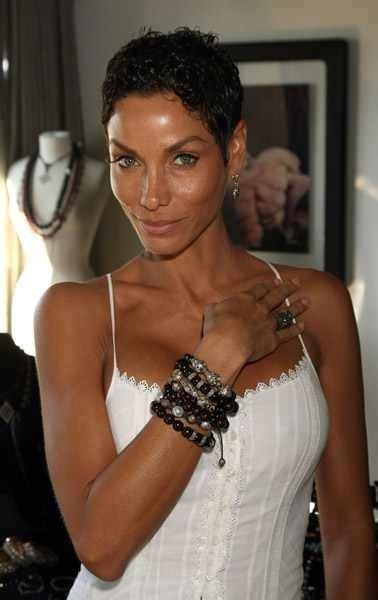 44 Best Nicole Murphy Images On Pinterest Short Hairstyle Nicole Murphy And Low Hair Buns