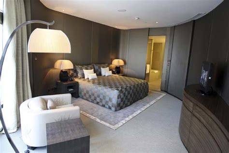 Find hotels near burj khalifa, the united arab emirates online. Fitting rooms: world's most fashionable hotels - Burj ...
