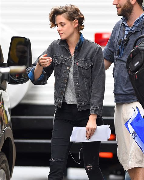 Kristen Stewart On The Set Of Woody Allen New Movie In New York 0921