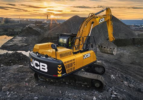 Jcb Moves To Rolls Royce Engine To Power Its Largest Excavators