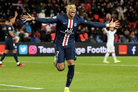 Kylian mbappe fifa 21 ligue 1 player of the month sbc went live march 18 as the newest premier potm item. World Cup winner Kylian Mbappe is FIFA 21 Cover Star