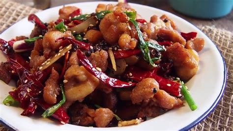 Crispy pieces of chicken and spicy szechuan peppercorns are cooked in a tangy sauce with just a touch of sweetness. Easy Chinese Recipe: Sichuan Spicy Chicken 辣子鸡 Szechuan ...