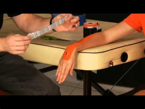 I had wrist pain when i went up 5 pounds on my hybrid set up and went into lockdown with the pain. KT TAPE: Wrist Pain - YouTube
