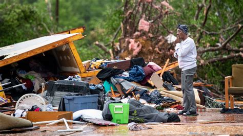 Easter Storms Sweep South Killing At Least 19 People