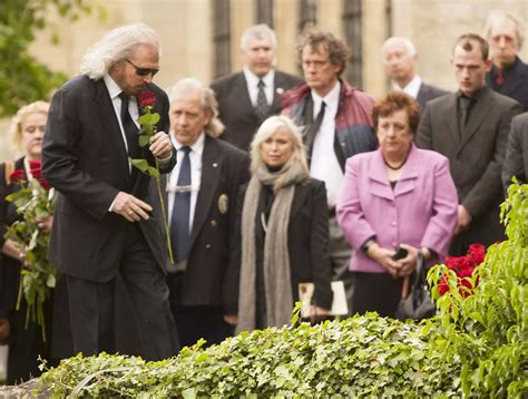 A final farewell: Robin Gibb's funeral - Mirror Online