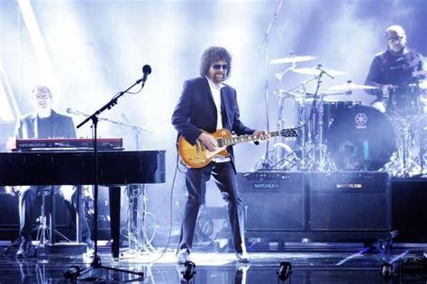 Jeff Lynnes Elo Tour Review Audible Sunbeams From Mr Blue Sky Jeff