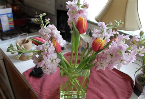 Scrumptious Swirls Guest Post Diy Easter Flower Arrangement Recipe